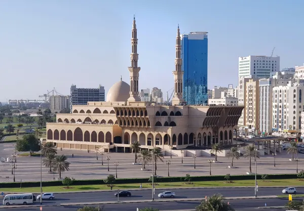 photo of mosque, sharjah